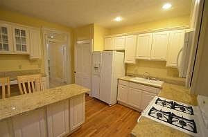 4th image of 1137 Highland St