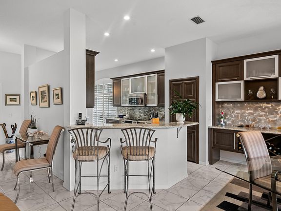 5th image of 1564 SW Monarch Club Drive