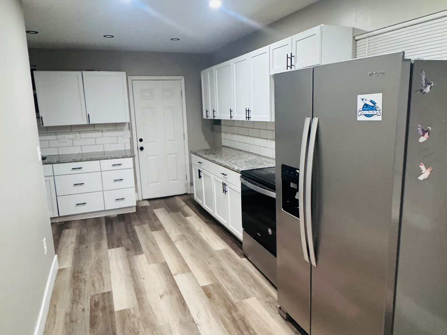 3 bed, 1.5 bath, 1350 sqft, $1,500 — Photo 2