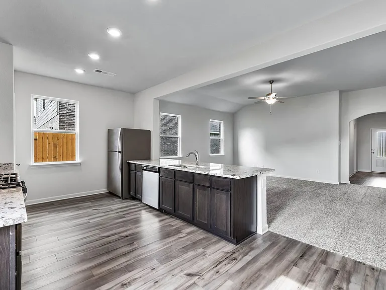 506 Burgess Brothers St — Photo 4