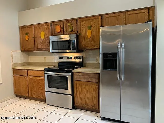 1098 Elmsford St NW — Photo 16