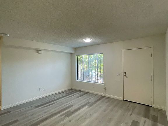 3rd image of 316 W Avenue 38 Unit A