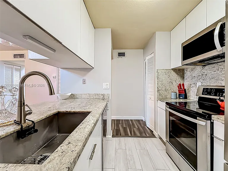 18296 Mediterranean Blvd #404 — Photo 12
