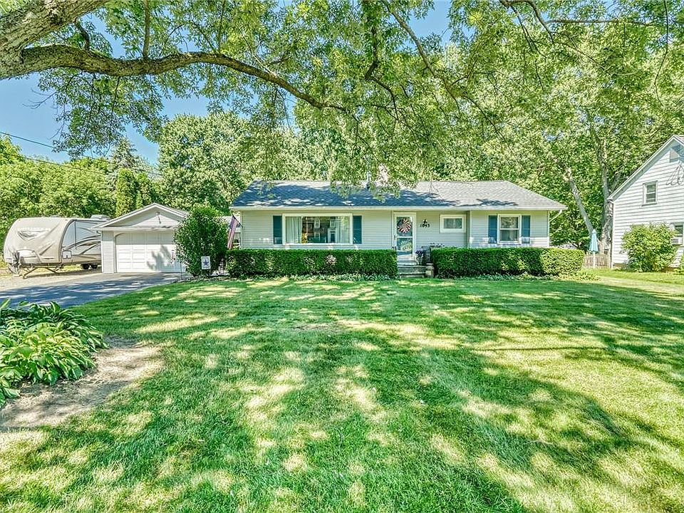 1st image of 1093 Webster Rd