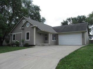 1105 Main St, Paola, KS 66071