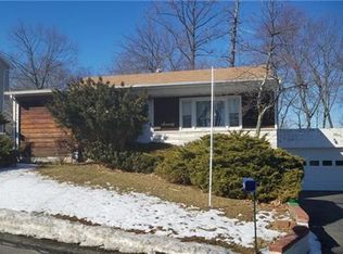 70 Capt Shankey Dr, Garnerville, NY 10923