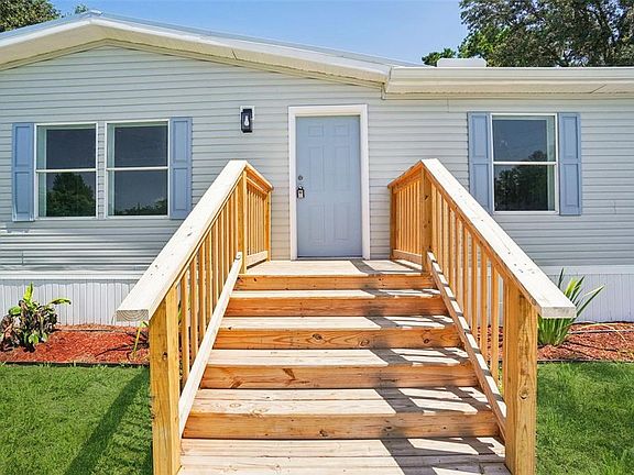 3rd image of 29417 Kelly Dr