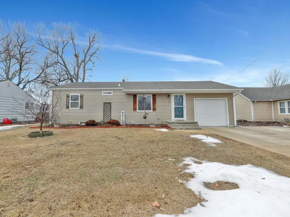 423 Charles St, Hutchinson, KS 67501