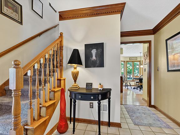 5th image of 316 Tremont Ct