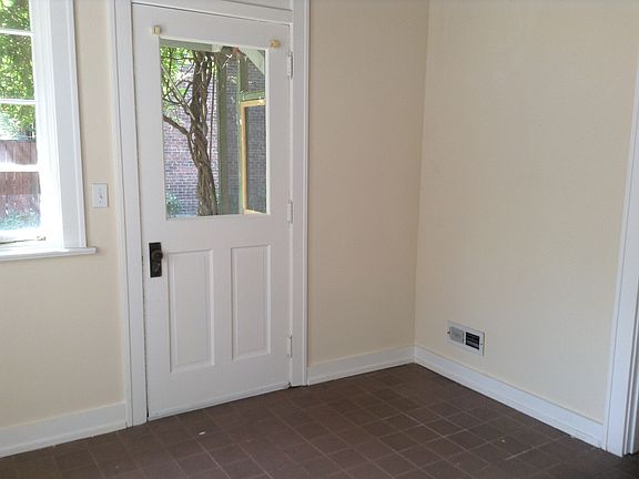 5th image of 2808 Jefferson Ave
