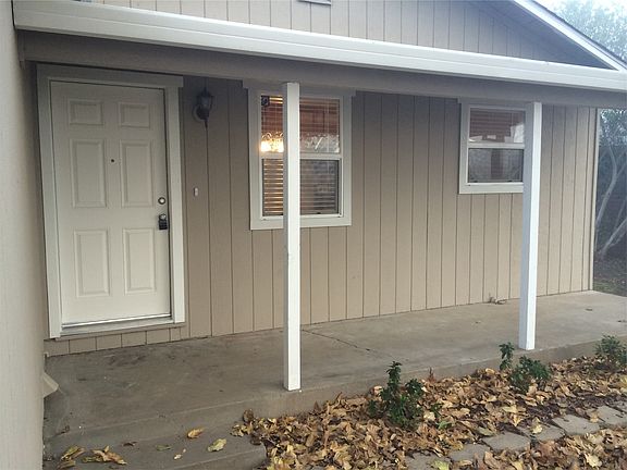 2nd image of 931 Claire Ave