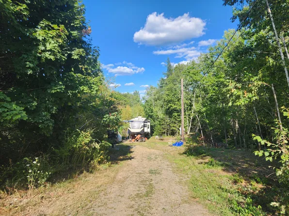 315 Golf Course Road, Newport, ME 04953