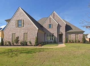 245 Saunders Creek Dr, Rossville, TN 38066