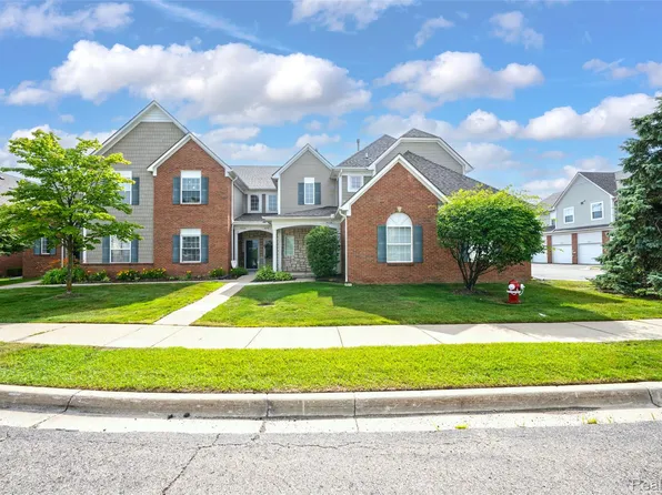 54726 Monarch Dr, Shelby Township, MI 48316