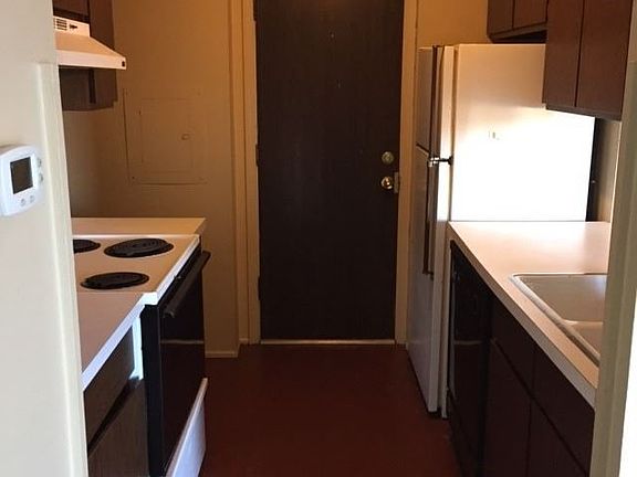 5th image of 4808 Woodmark Dr