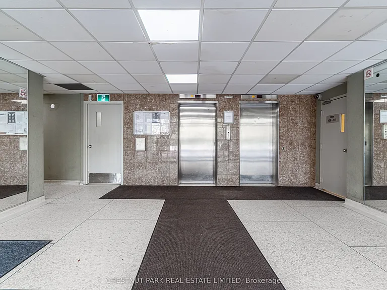 40 Godstone Rd #806 — Photo 4