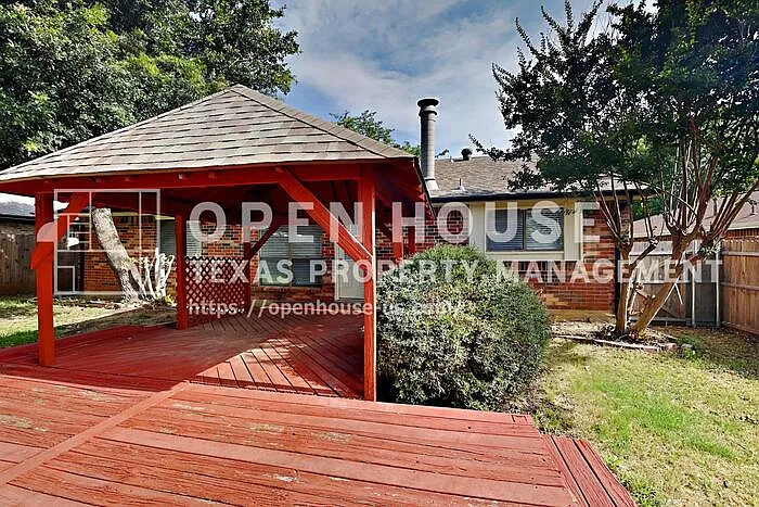 3 bed, 2.0 bath, 1475 sqft, $2,245 — Photo 2