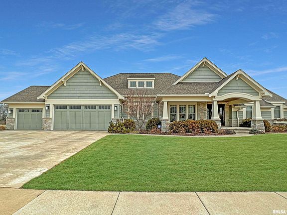 2nd image of 3235 Saint Charles Pl