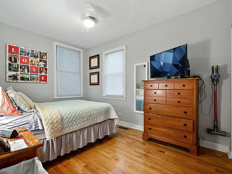 1222 W Fletcher St #1F — Photo 7