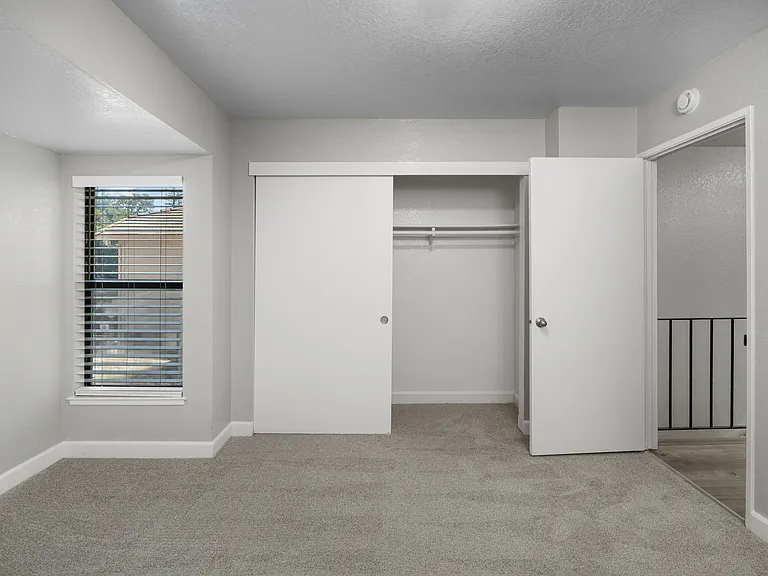 Crestview North Apartments — Photo 40
