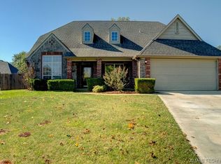 2110 W G St, Jenks, OK 74037