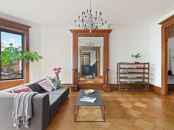3rd image of 1123 Park Pl