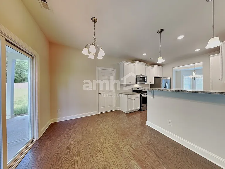 409 Forest Glen Dr — Photo 4