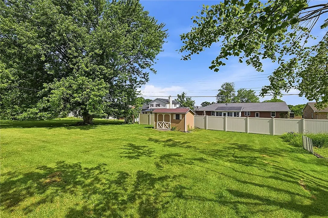 3 bed, $1,650 — Photo 4