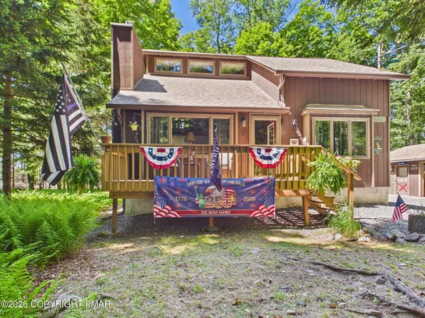 258 Paxinos Dr, Pocono Lake, PA 18347