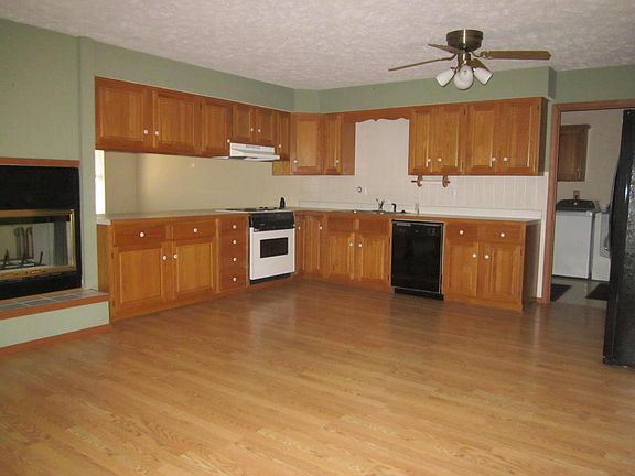 2nd image of 27 Edgemont Dr