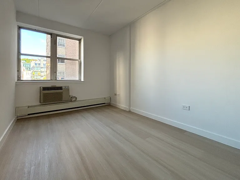 301 Elizabeth St #920 — Photo 4