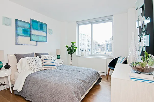 Rented by Bold New York | media 49