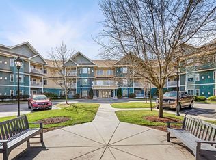 65 Hawthorne Dr APT 324, Bedford, NH 03110