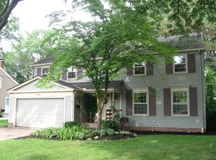 579 Bassett Rd, Bay Village, OH 44140