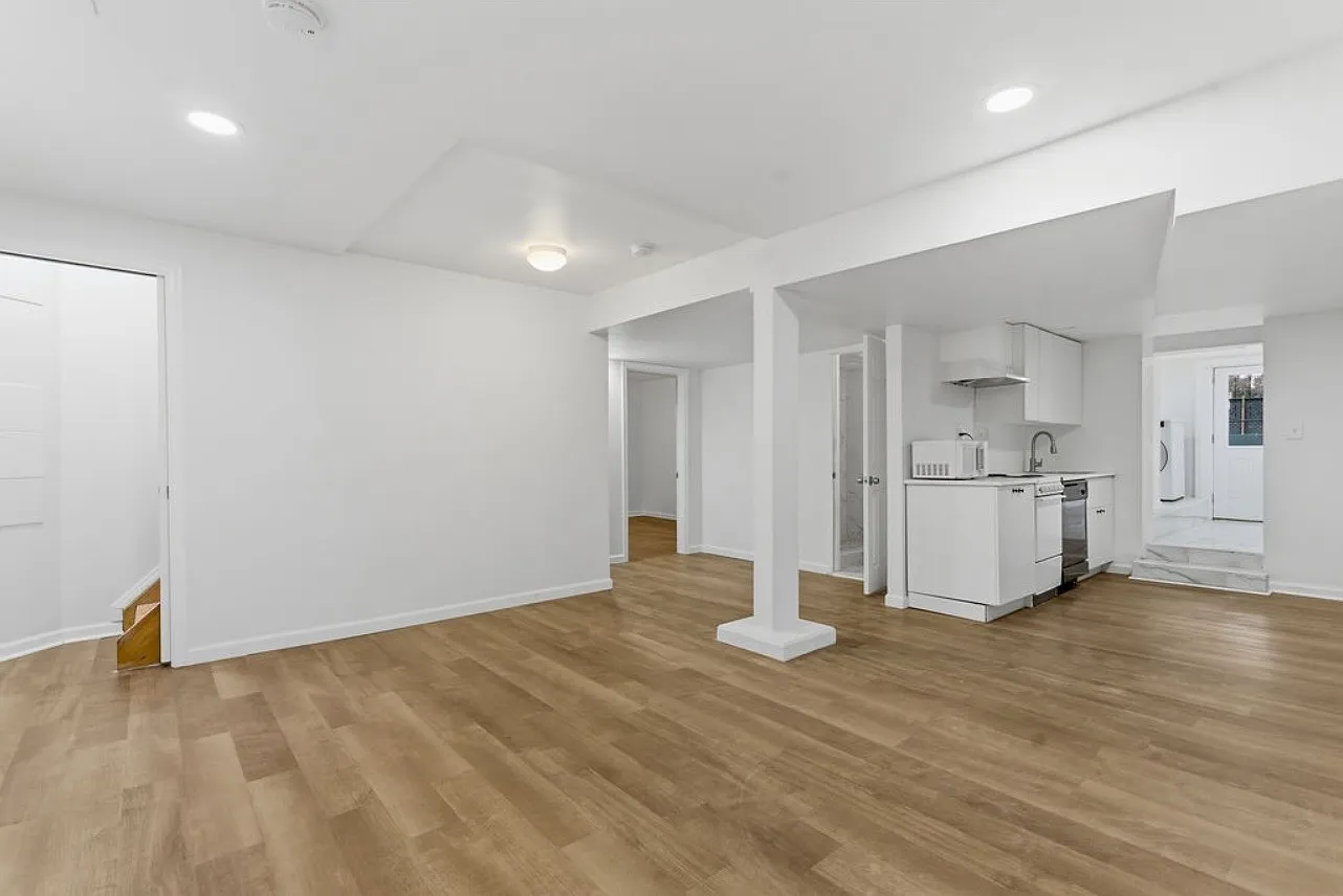 2 bed, 2905 sqft, $1,700 — Photo 2