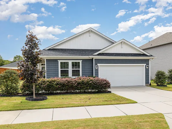 1175 Kafka Dr, Fuquay Varina, NC 27526