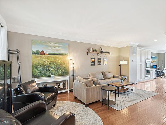 4th image of 9068 Marble Falls Ct