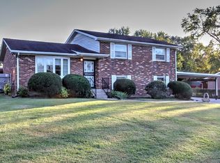 120 Rainbow St, Clarksville, TN 37042