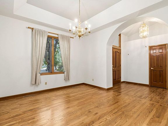 4th image of 4801 Langdale Ct