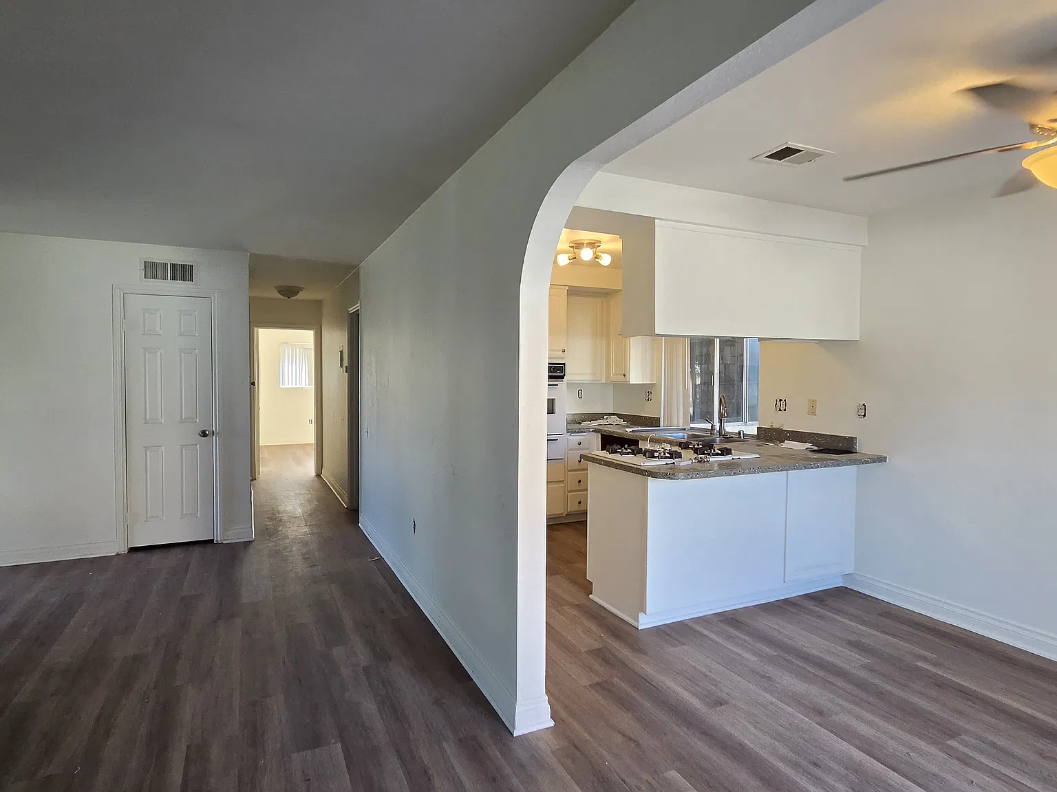 3 bed, 1100 sqft, $3,450 — Photo 4