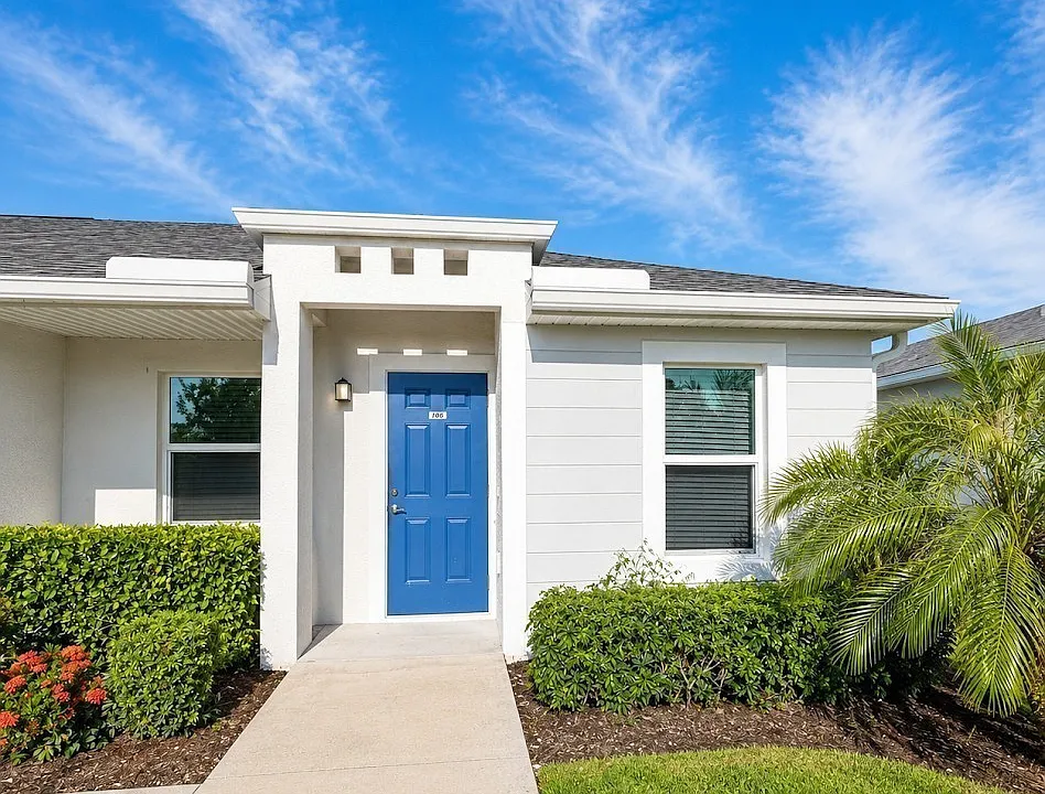 1631 SW 1st Ave #106