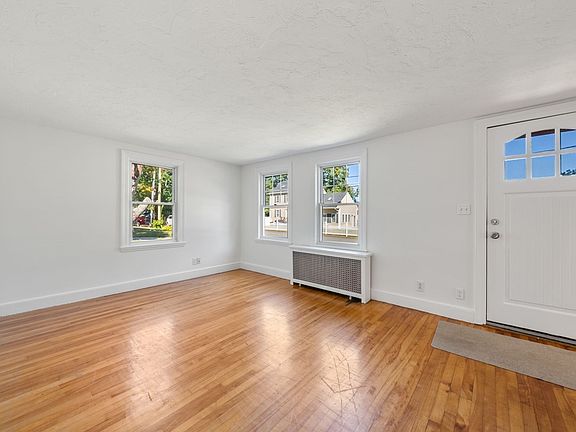 5th image of 41 Jones Ave