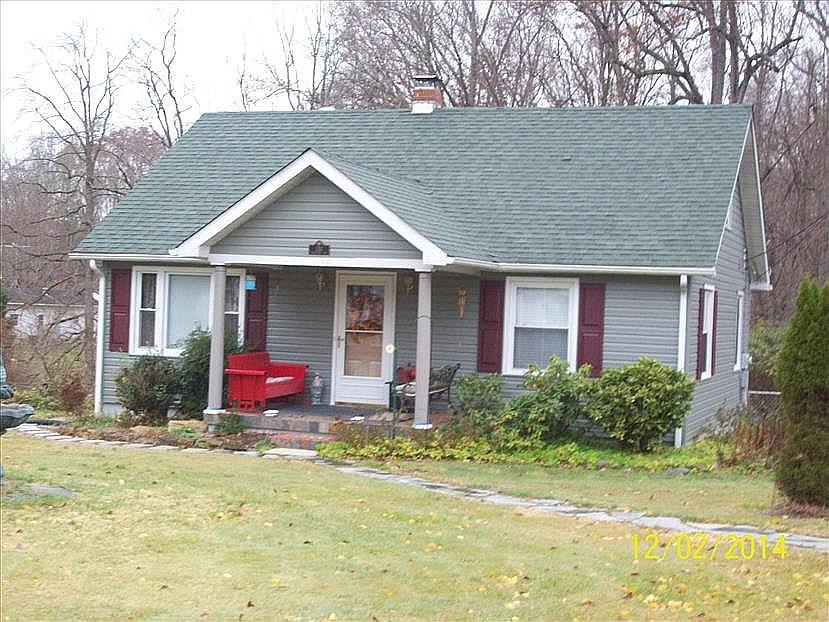 1st image of 131 Longview Ave