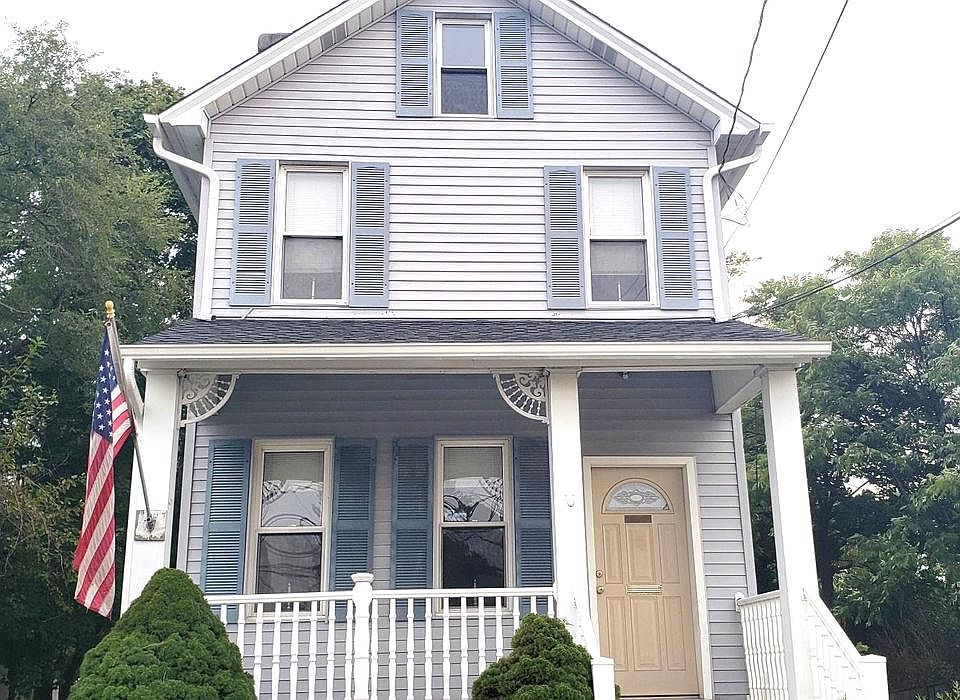 1st image of 20 W Browning Rd