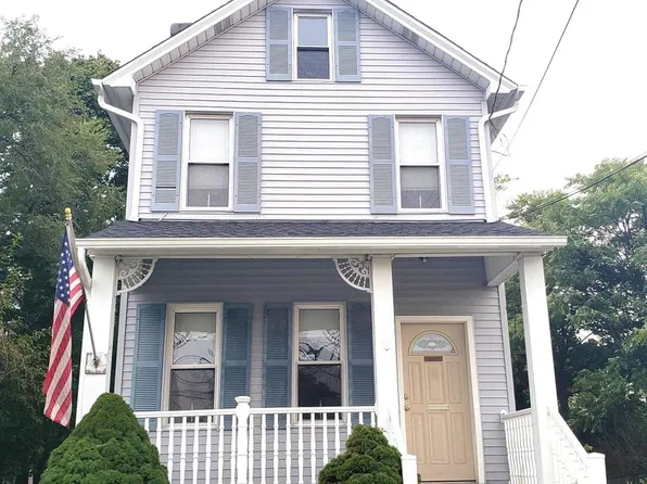 20 W Browning Rd, Bellmawr, NJ 08031