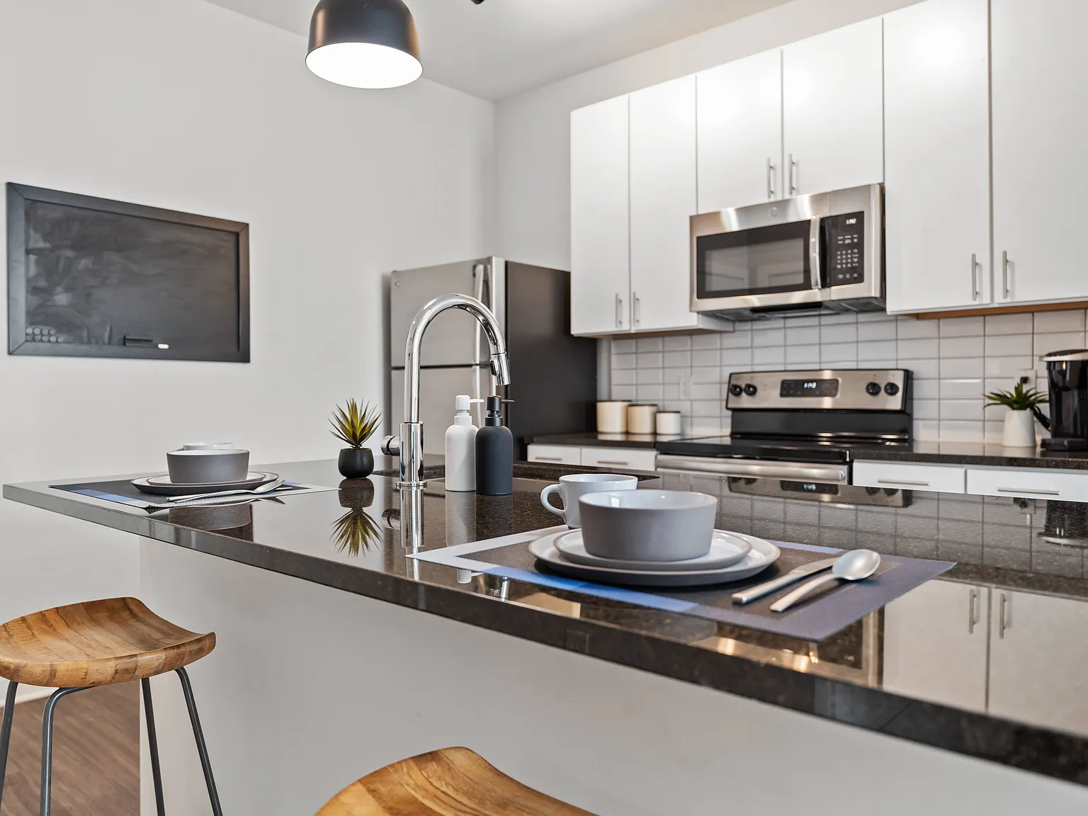 Gallerie Apartments — Photo 1