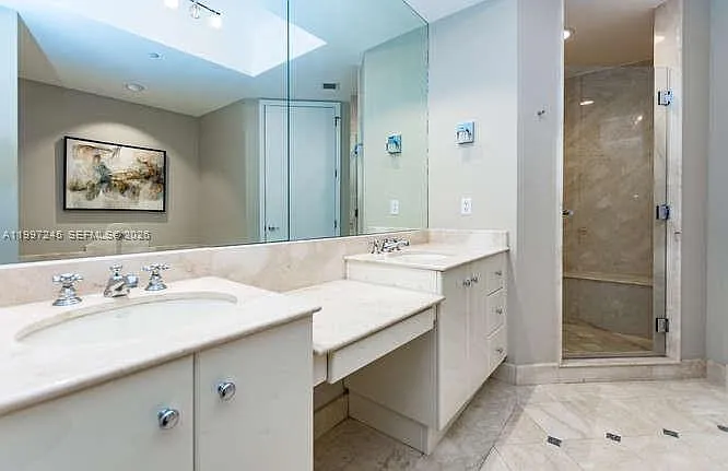 100 S Pointe Dr #3101 — Photo 23