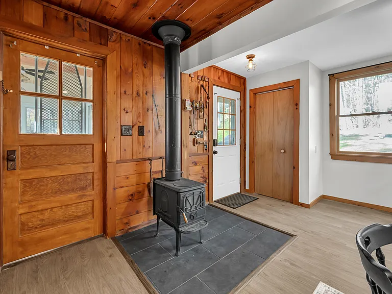 12 Park Road Ext — Photo 9