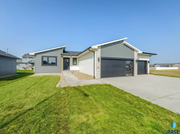 1513 S Kathryn Ave, Sioux Falls, SD 57106