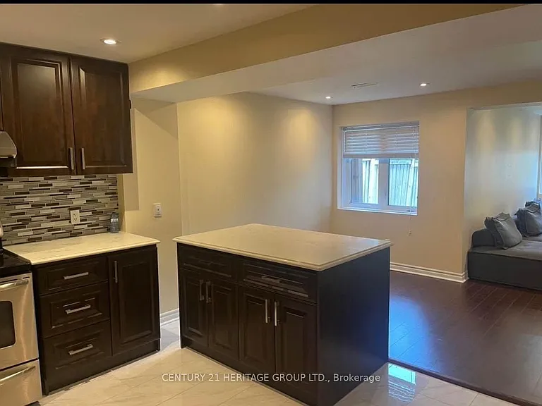 24 Rossini Dr #BASEMENT — Photo 6